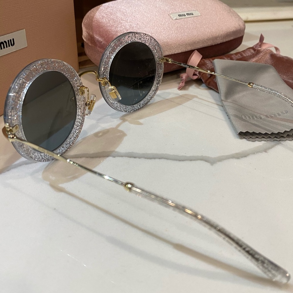 SOLD 🔺MIU MIU ROUND GLITTER MIRROR SUNGLASSES - Picture 13 of 13